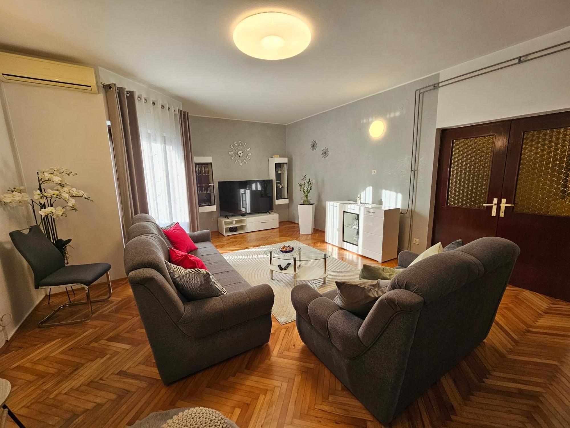 Apartment Tigo - 2 Bedrooms, 2 Bathrooms, Terrace And Big Garden فاجانا المظهر الخارجي الصورة